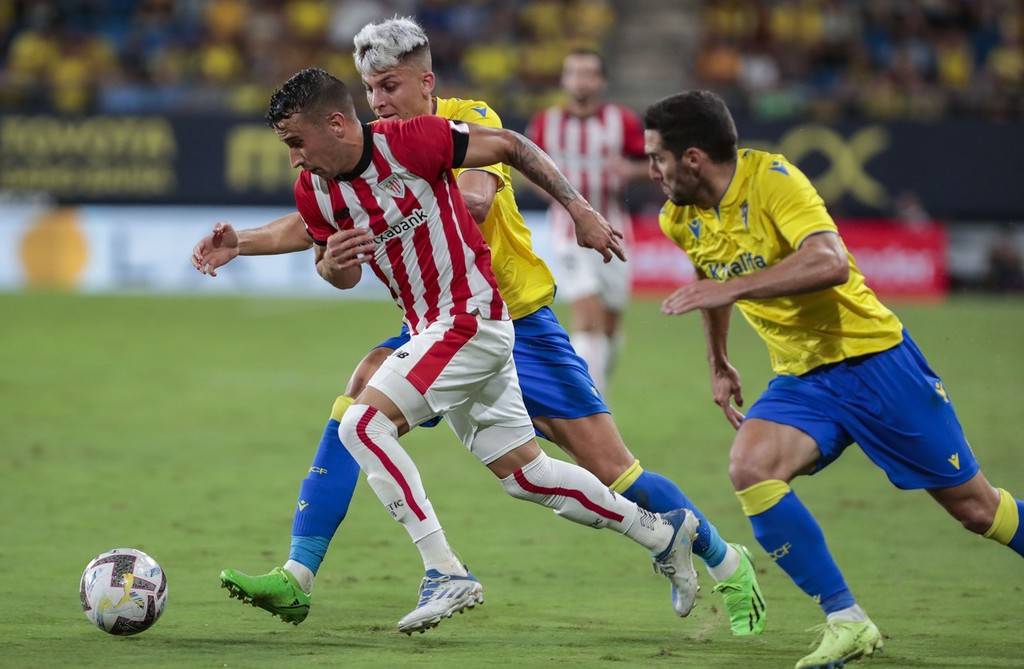 毕尔巴鄂竞技欧冠征途：逆境中奏响不屈战歌